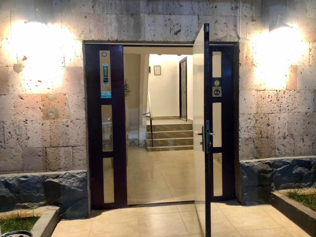 Aparthotel In Alaverdi Exterior foto