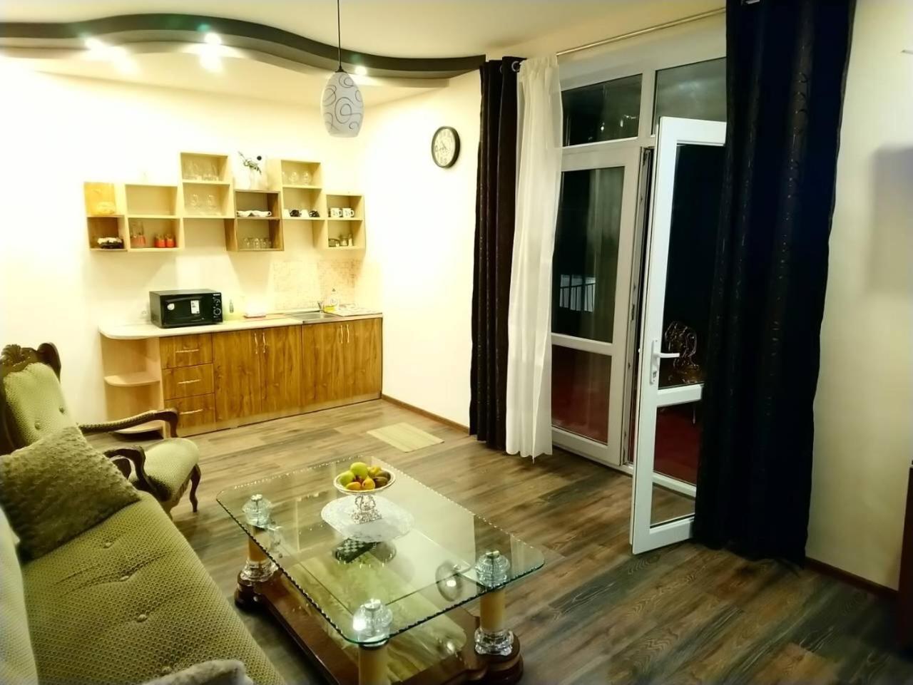 Aparthotel In Alaverdi Exterior foto